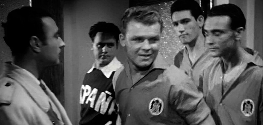 Kubala (c.), Biosca (d.) y Segarra (2 d.) en 'Los ases buscan la paz' / 'LOS ASES BUSCAN LA PAZ'