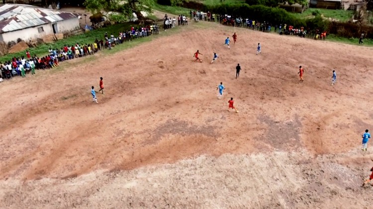 Un partido de fútbol en Senegal / 'MADE IN SENEGAL'