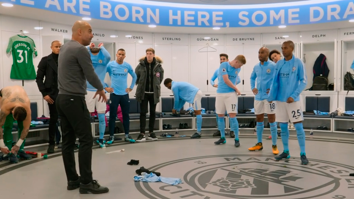 Guardiola da una charla en el vestuario del Manchester City / 'ALL OR NOTHING: MANCHESTER CITY'