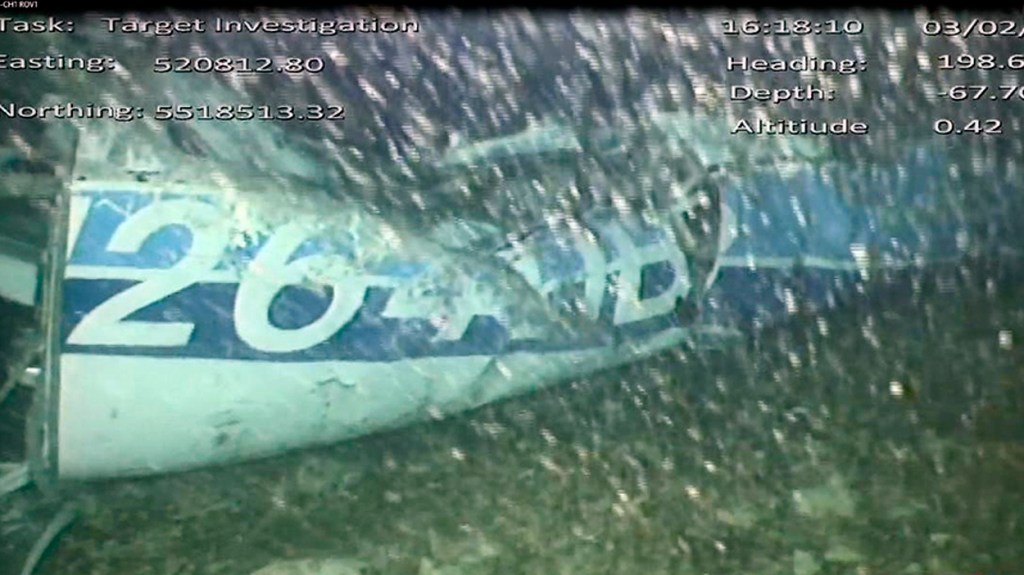 Los restos de la avioneta en la que viajaba Emiliano Sala