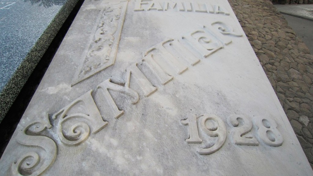 Tumba de José Samitier en Les Corts / CBSA