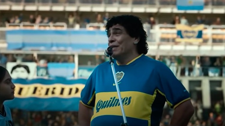 Maradona (Juan Palomino) en su despedida, con la camiseta de Boca / 'MARADONA: SUEÑO BENDITO'
