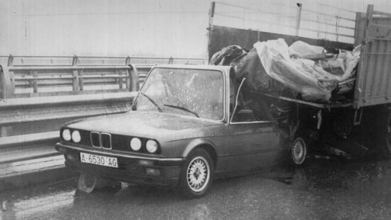 El coche de Guruceta derrapó por la lluvia y se empotró contra un camión en la A-2
