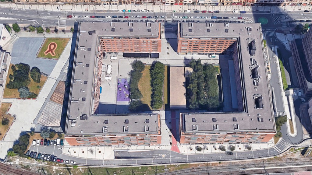 Plaza Campo de Atotxa, antiguo feudo de la Real Sociedad de San Sebastián / GOOGLE MAPS