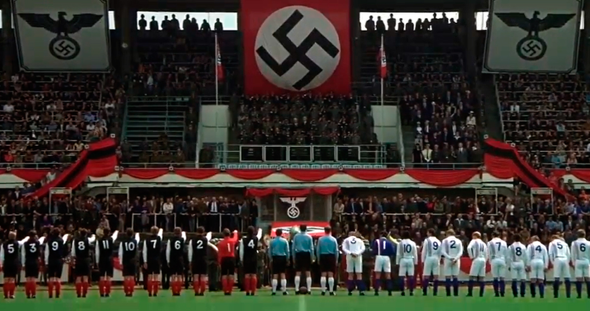 Escena emblemática de la película 'Evasión o victoria'