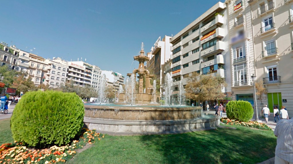 Granada - Fuente de las Batallas / GOOGLE STREET VIEW