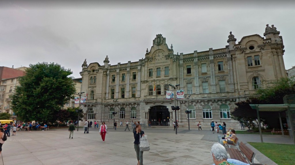 Racing de Santander - Plaza del Ayuntamiento / GOOGLE STREET VIEW