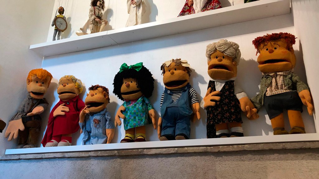 Los personajes de Mafalda del titiritero Romà Martí en el MIT / PdF