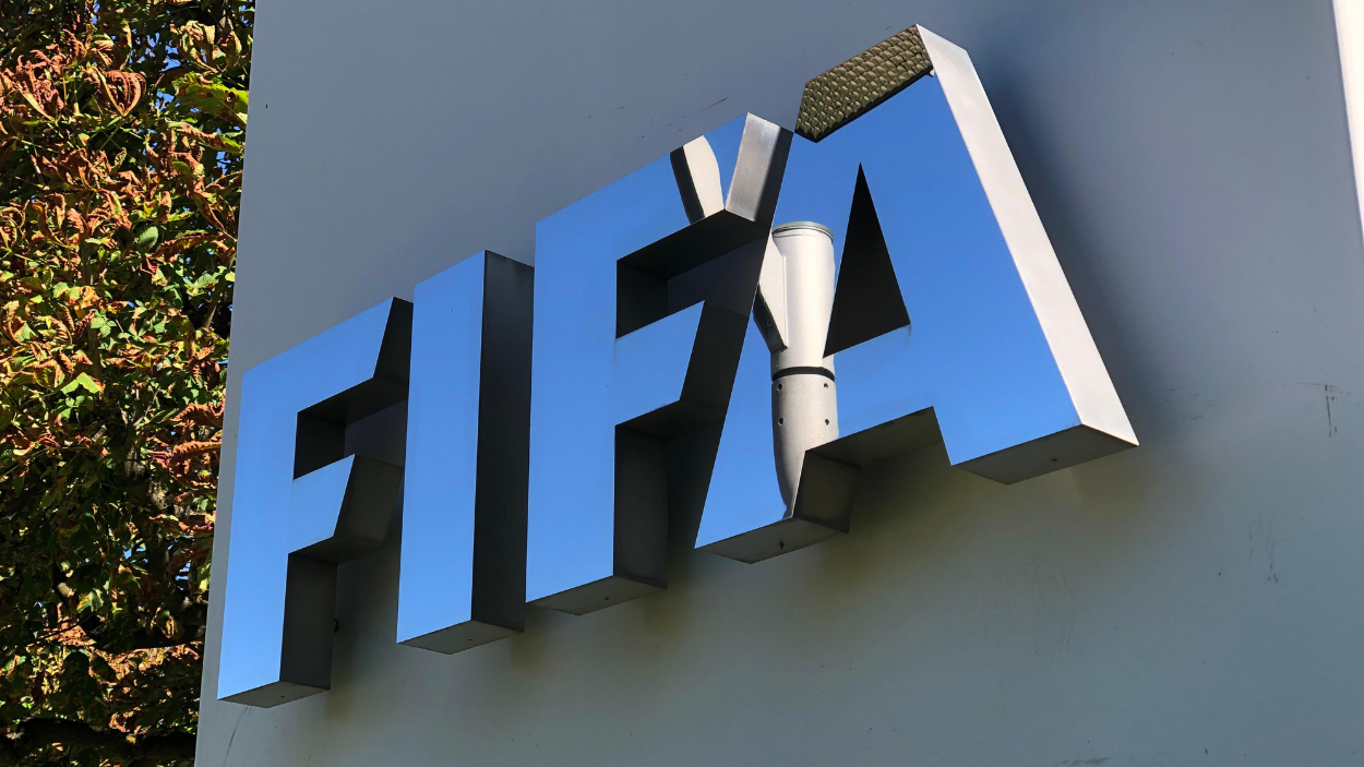 Letras de la FIFA en su sede de Zürich / Gerard Mateo